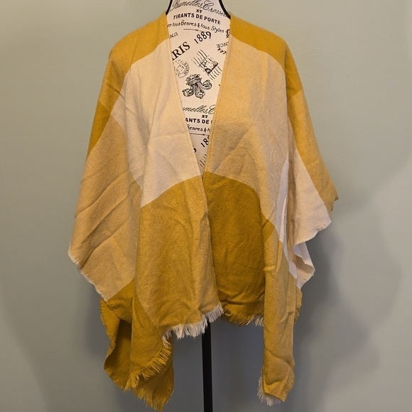 Universal Thread Tops - Universal thread kimono